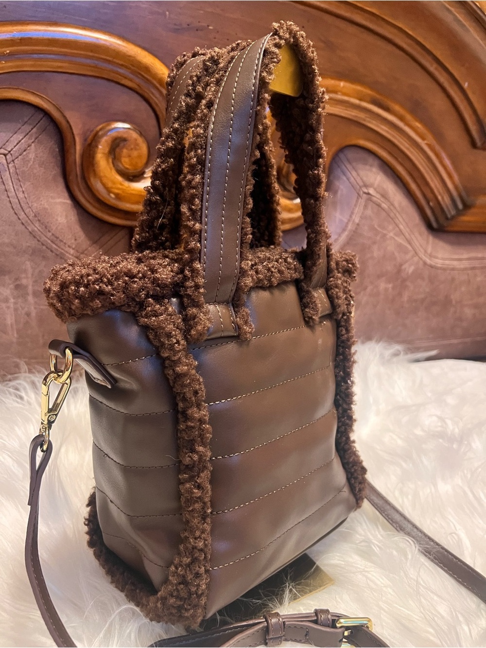 Aspen NWOT brown Sherpa Crossbody Bag - Picture 4 of 11